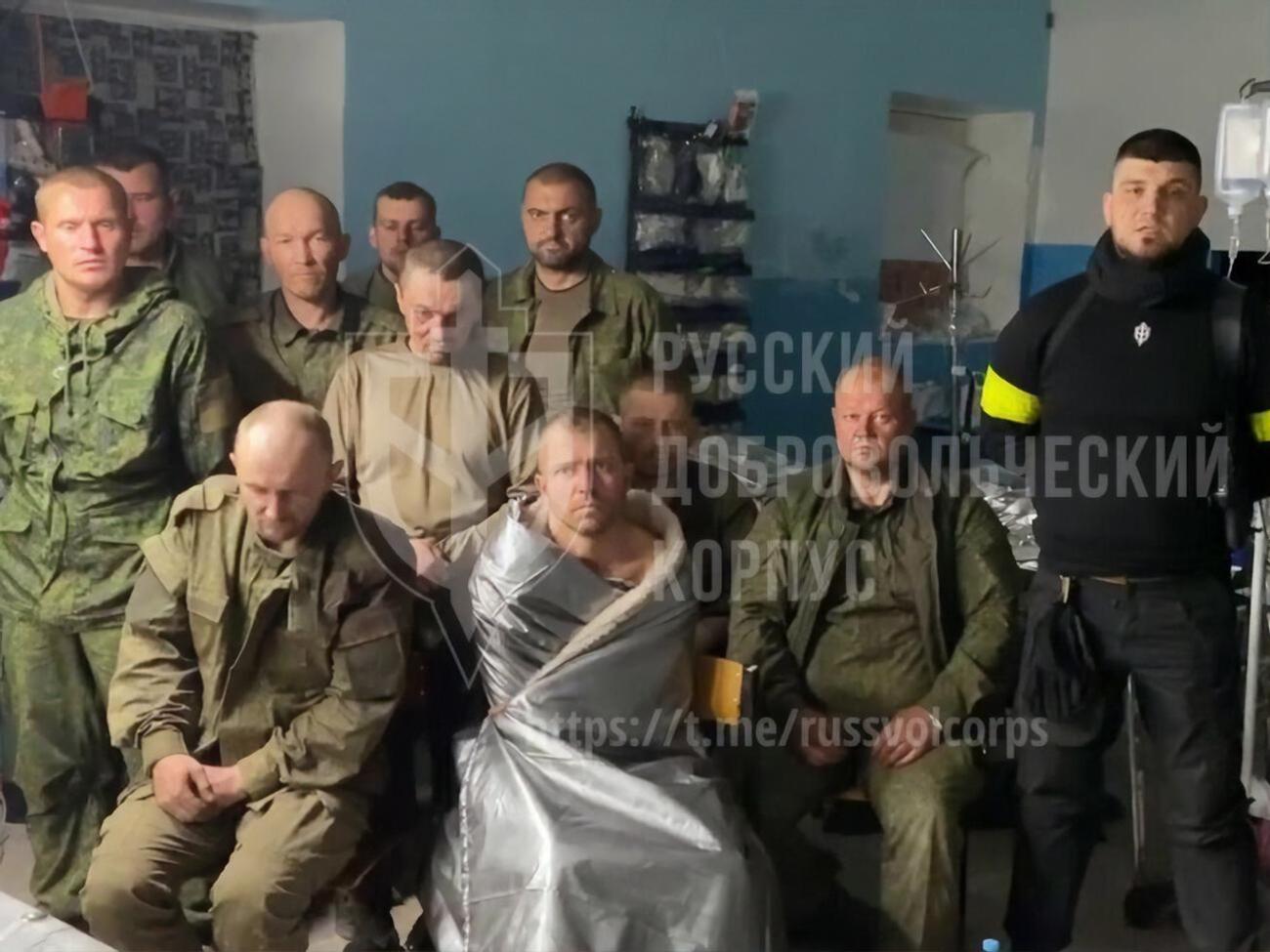 "Русский добровольческий корпус" показал пленных