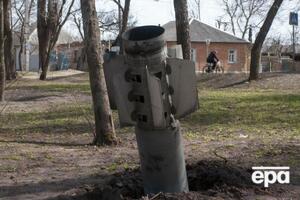 РФ знову атакує Харківську область. На фото – російська ракета в Чугуєві навесні 2022 року