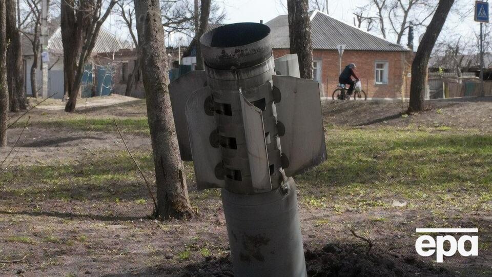 РФ снова атакует Харьковскую область. На фото – российская ракета в Чугуеве весной 2022 года