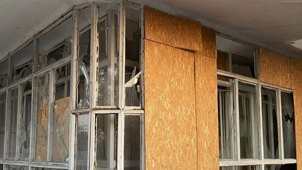В результате обстрелов Никополя повреждены девять жилых домов