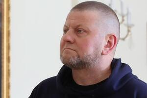 Залужного сфотографували з донькою офіцерки ЗСУ