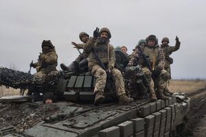 Українські сили мають намір оточити окупантів під Бахмутом
