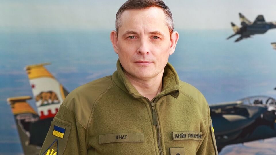 За кордон вирушили перші групи авіаційних фахівців, які вивчають можливість подальшого розгортання навчання українських льотчиків, уточнив Ігнат