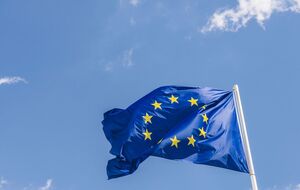 Евросоюз призвал Россию немедленно освободить всех политзаключенных