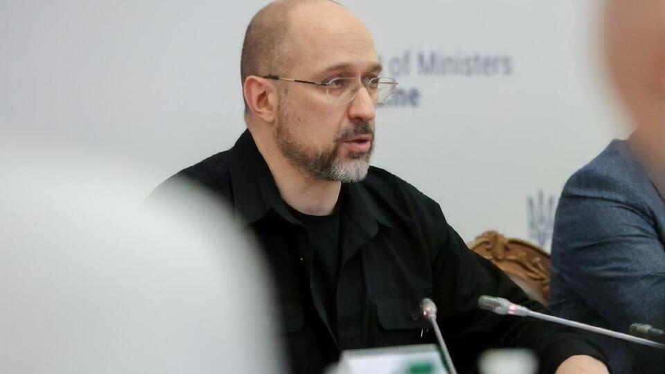 За словами Шмигаля, зараз першочергове завдання – допомогти людям у районах затоплення