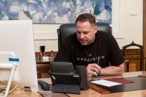 Єрмак наголосив, що нинішня Росія є глобальною загрозою й вирішити цю проблему можна лише силою