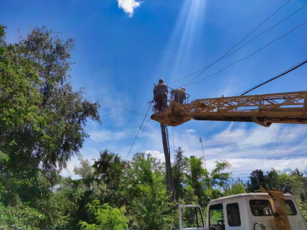В мае энергетики ДТЭК вернули свет для почти 400 тыс. семей
