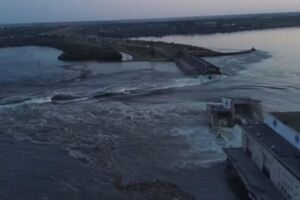 Війська РФ підірвали дамбу о 2.50