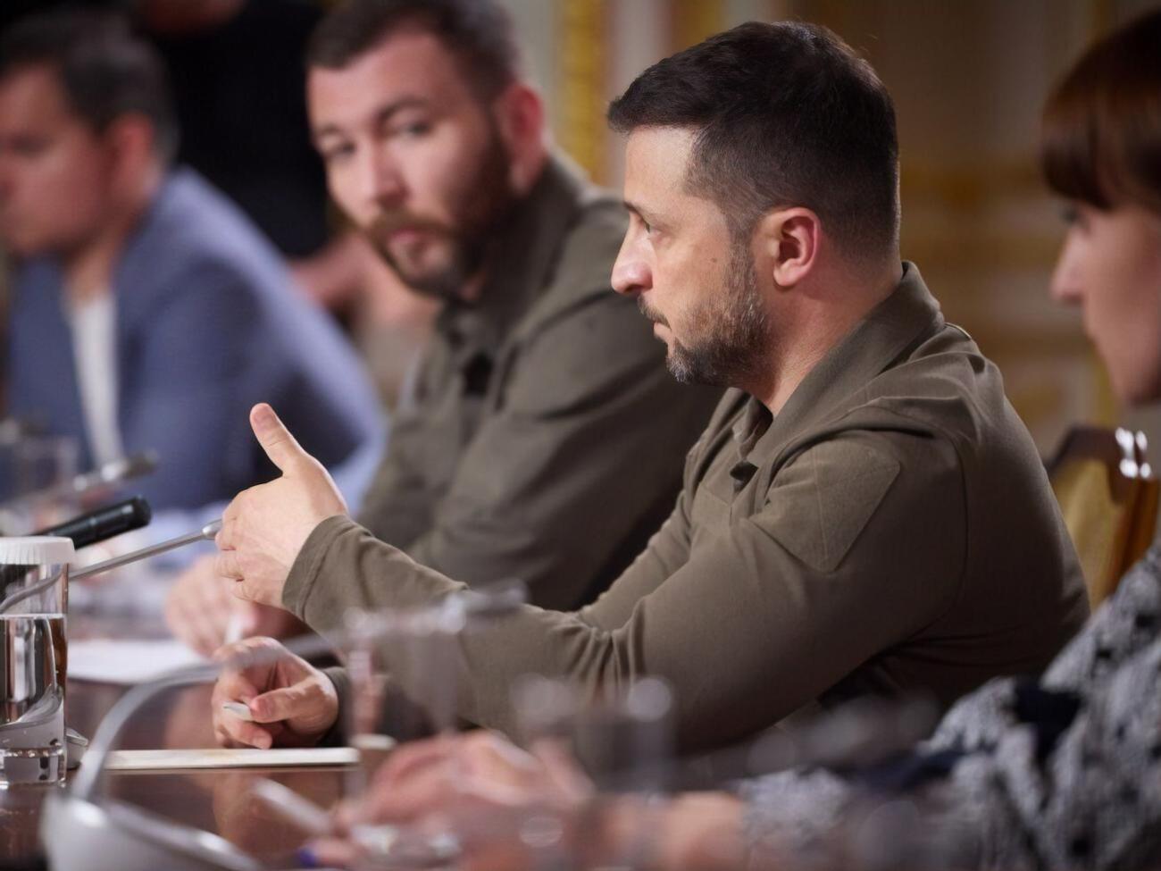 Україна заслуговує на те, щоб, окрім гарантій безпеки, в майбутньому мати шанс стати членом НАТО, зазначив Зеленський