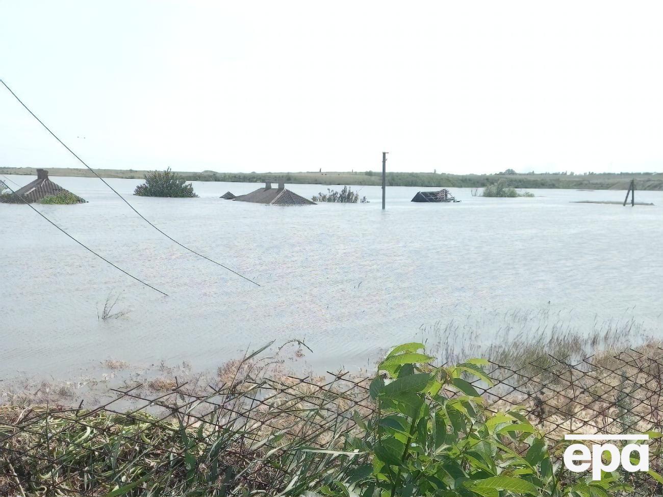 Из-за подрыва россиянами Каховской ГЭС под угрозой затопления почти 80 населенных пунктов, отметил Зеленский