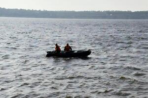 За словами очевидців, в Олешках – води до пояса, "не можна ні їхати, ні йти"