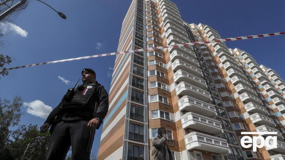 За даними ЗМІ, однією із цілей атаки дронів міг бути будинок, у якому мешкають співробітники російської розвідки