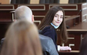 Сапегу в Беларуси помиловали и передали представителям российских властей