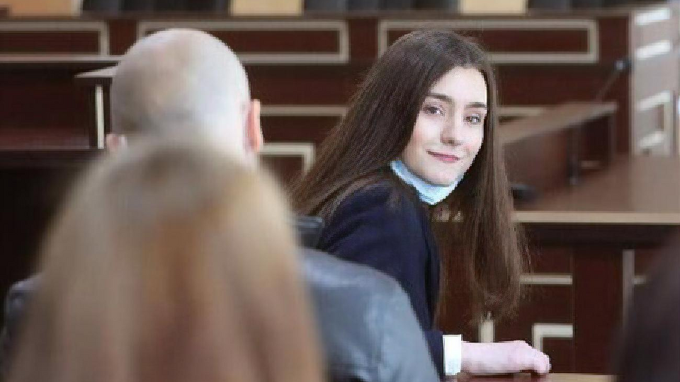 Сапегу в Беларуси помиловали и передали представителям российских властей