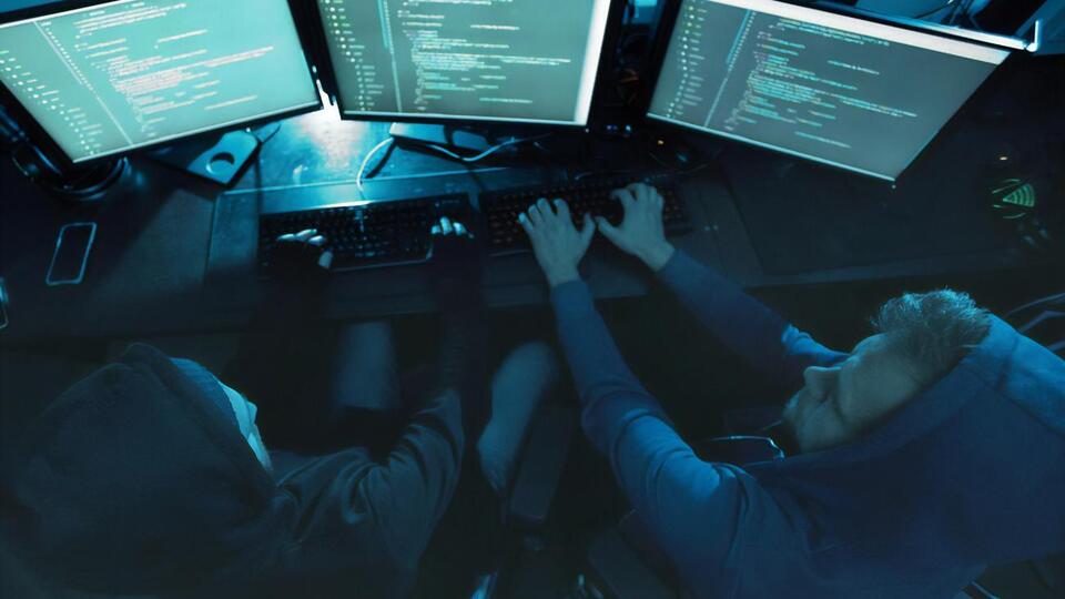 Хакеры потребовали от руководства организаций связаться с ними до 14 июня по электронной почте