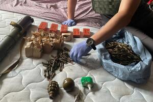 При обыске изъяты патроны и взрывные устройства