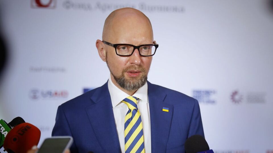 Яценюк: Двозначності, які були протягом останніх декількох десятиліть, спровокували Росію на агресію проти України