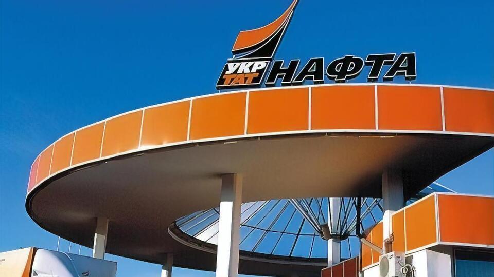 Журналісти стверджують, що чиновники "Укртатнафти" вкрали 72 тис. тонн азербайджанської нафти
