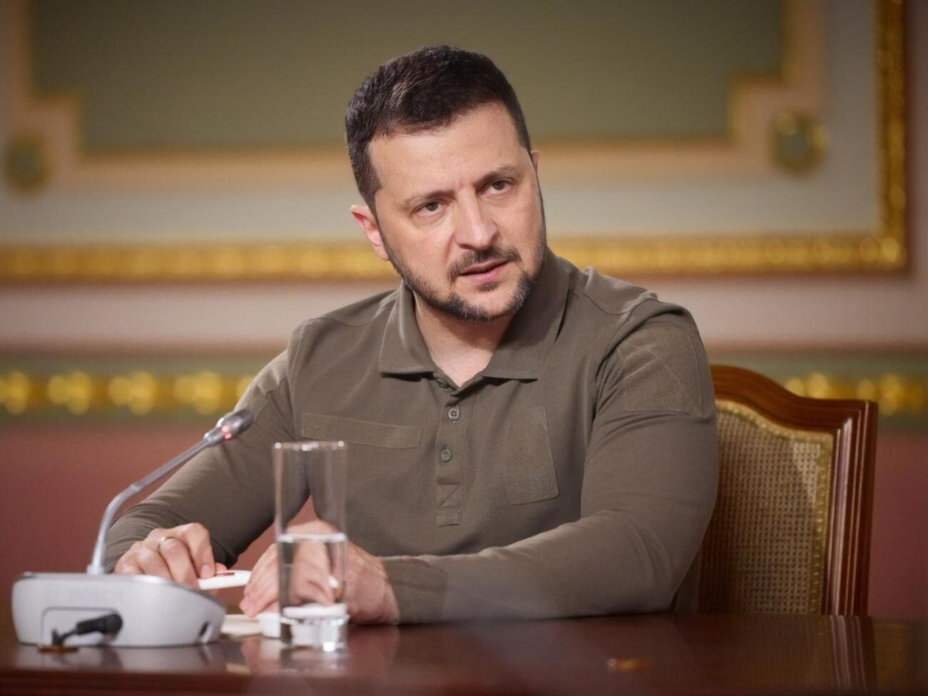 Окупанти просто кинули людей без води, на дахах будинків у затоплених громадах, зазначив Зеленський