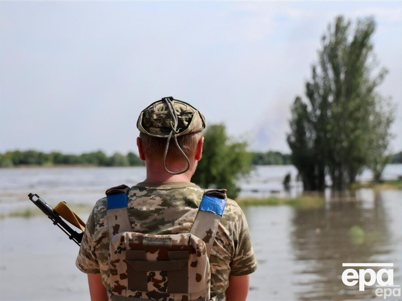 На Каховской ГЭС продолжается разрушение водосливной плотины