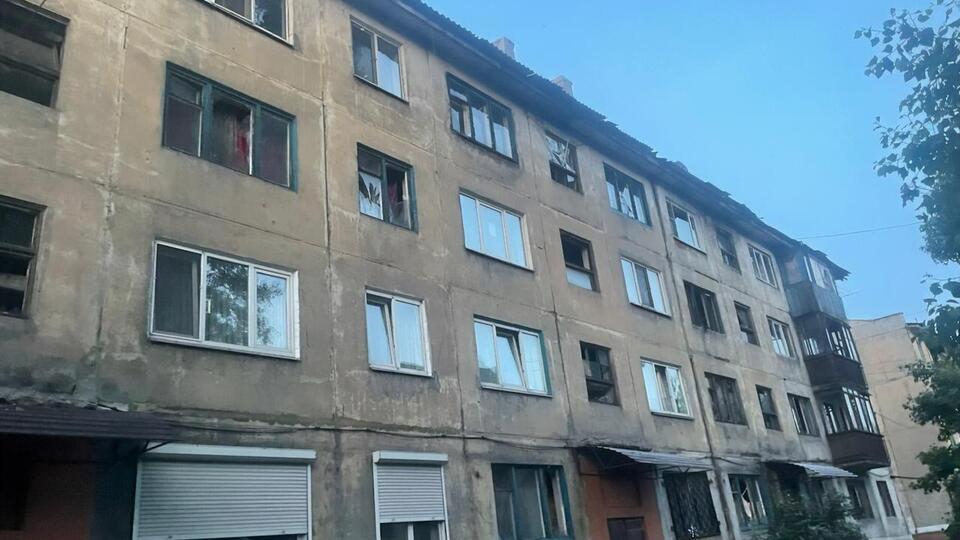 Оккупанты обстреливают жилые дома и объекты гражданской инфраструктуры