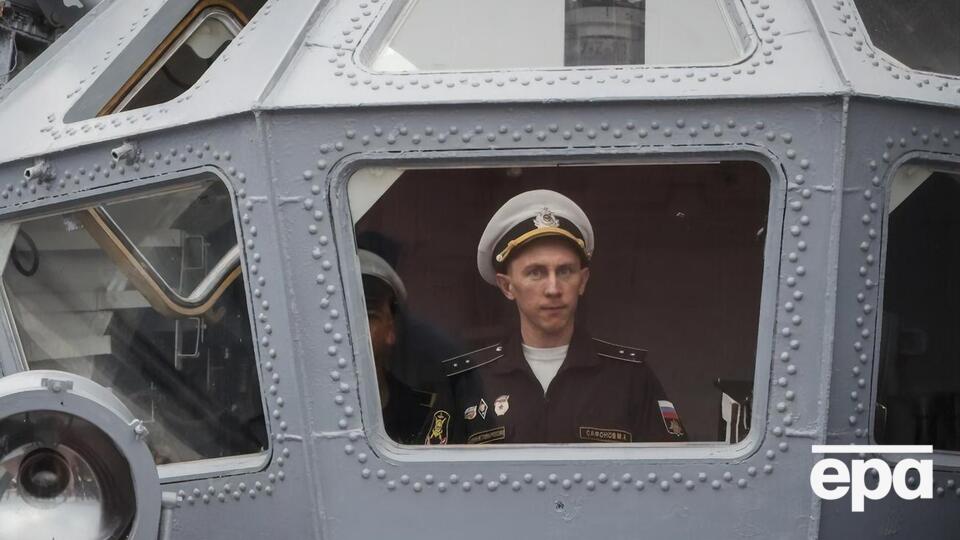 Всего в Черном море находится 12 российских кораблей