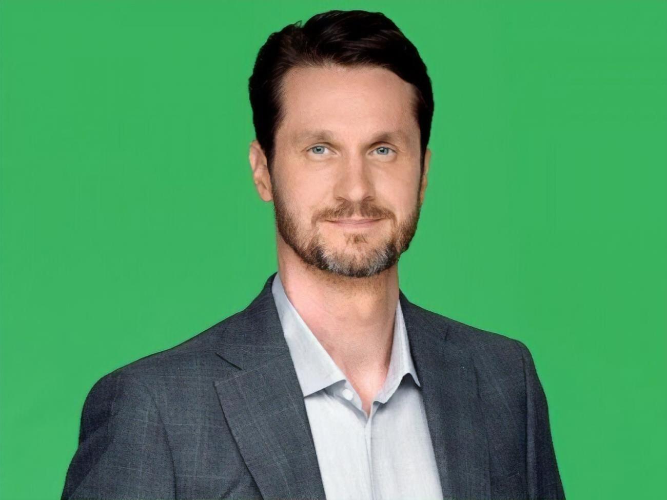 Апарат Деснянської РДА повідомив, що її голова повністю виконував покладені на нього обов'язки, і тому його потрібно преміювати
