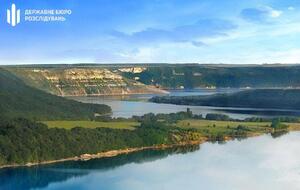 Речь идет о землях Каменец-Подольского района Хмельницкой области, в ГБР считают, что их выделили незаконно