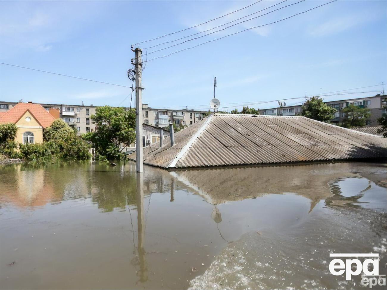 Вследствие подрыва дамбы вылилась вода из Каховского водохранилища