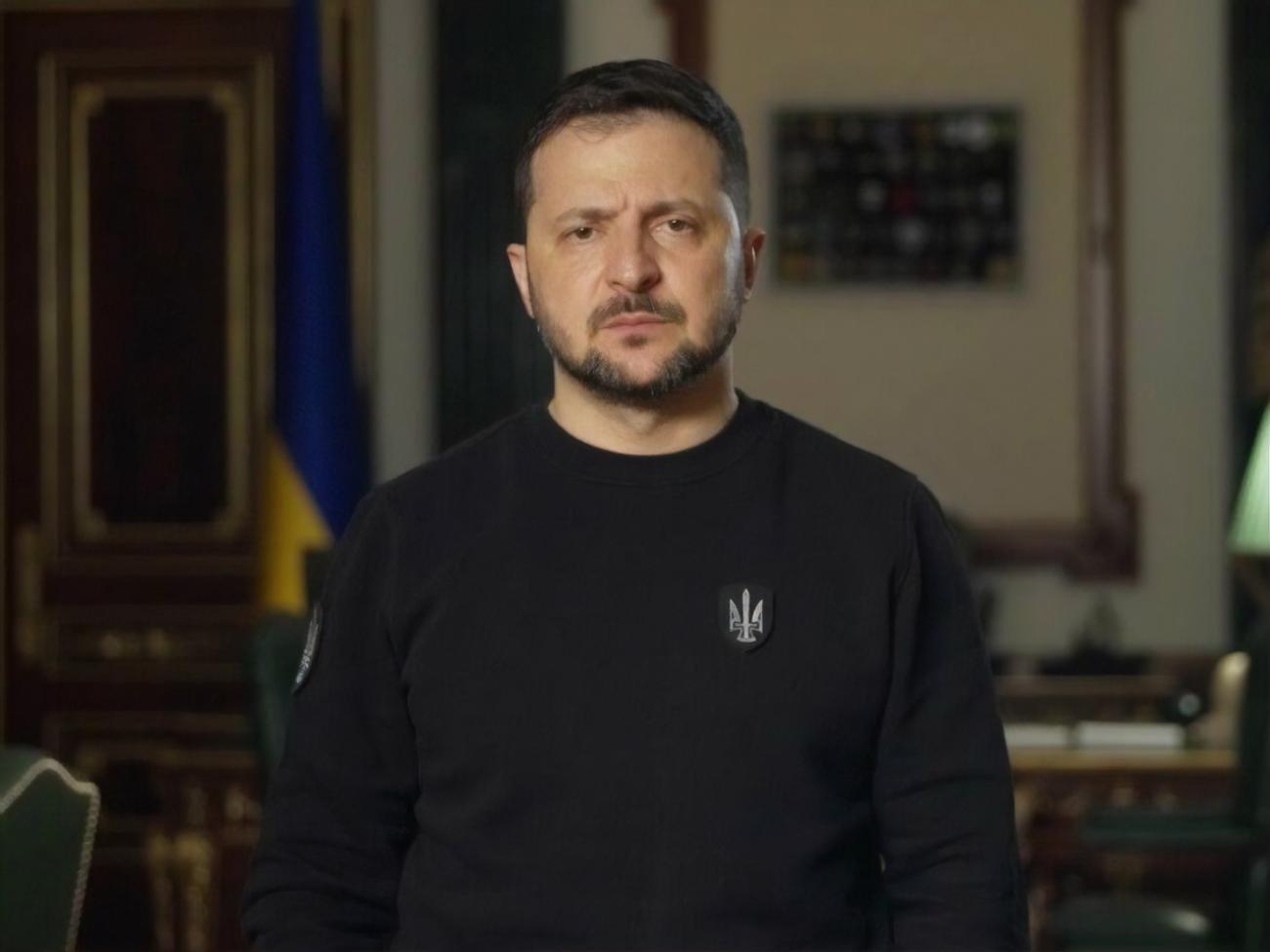 Зеленский поблагодарил военных, сражающихся за Украину на всех участках фронта