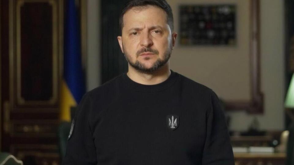 Зеленский поблагодарил военных, сражающихся за Украину на всех участках фронта