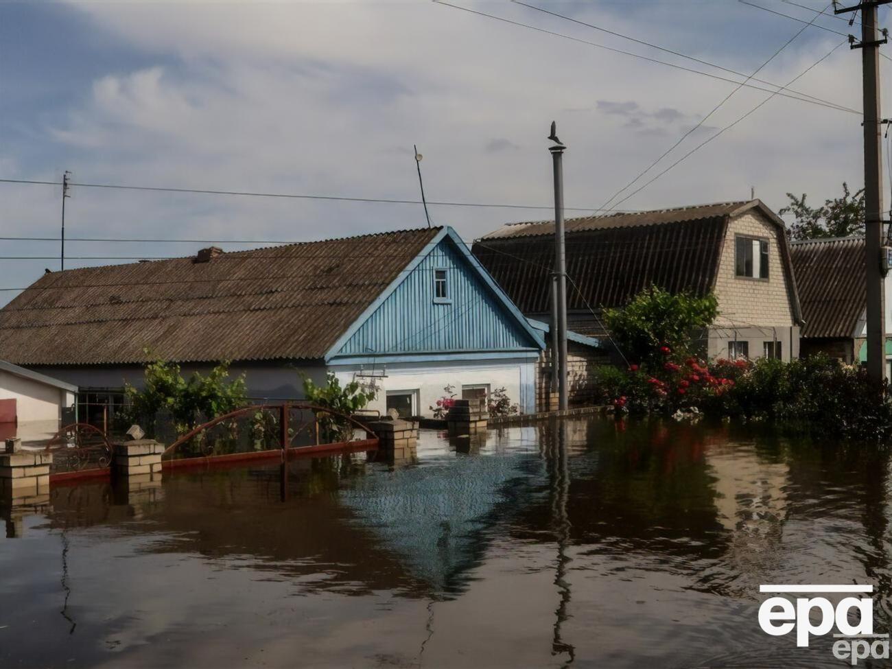 В результате подрыва россиянами дамбы затопленными оказались десятки населенных пунктов