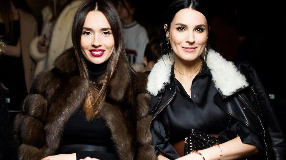 Єфросиніна майже не спілкується з молодшою сестрою