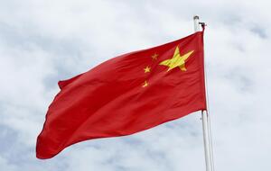 По данным СМИ, предполагаемая база позволит китайским спецслужбам перехватывать электронные сообщения на юго-востоке США