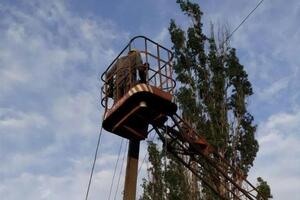 Енергетики в Донецькій області працюють над виконанням заявок та одночасно й далі відновлюють електромережі після обстрілів, які не припиняються у регіоні