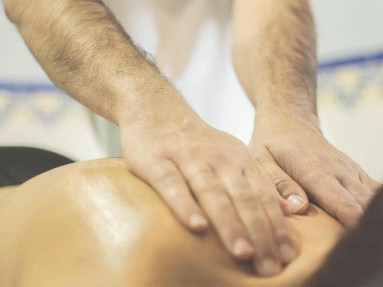 На массаж подросток ходил долго, отметили правоохранители