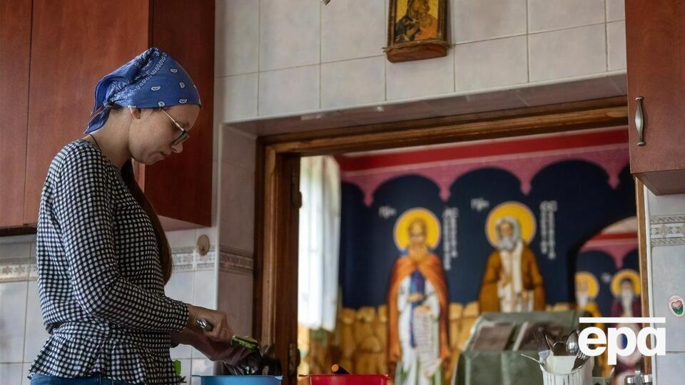 Згідно з опитуванням, у найближчі місяці повернутися додому планує 15% українців, які виїхали з країни