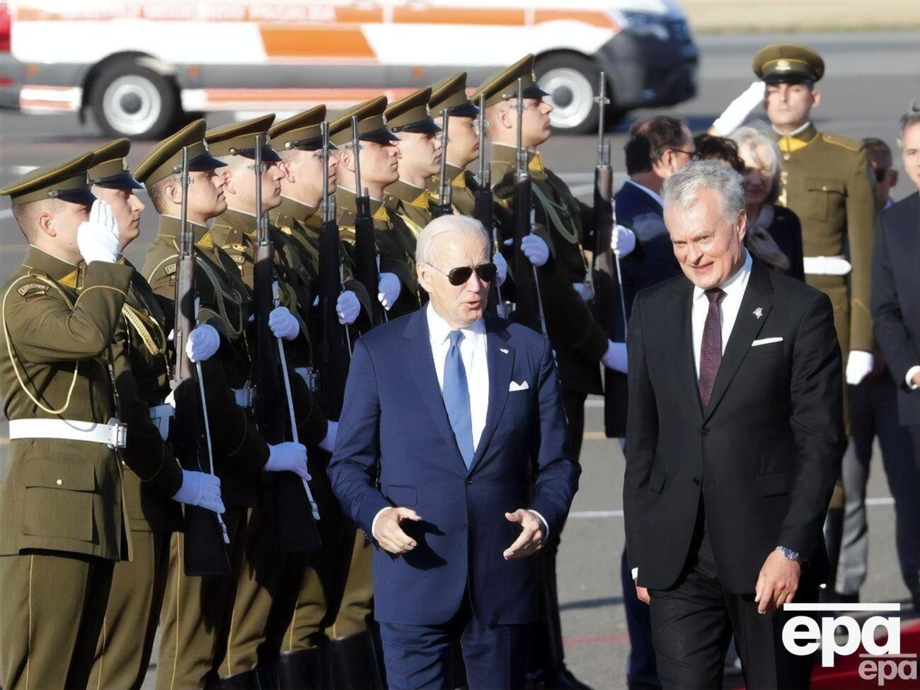 Президенты увиделись перед саммитом НАТО