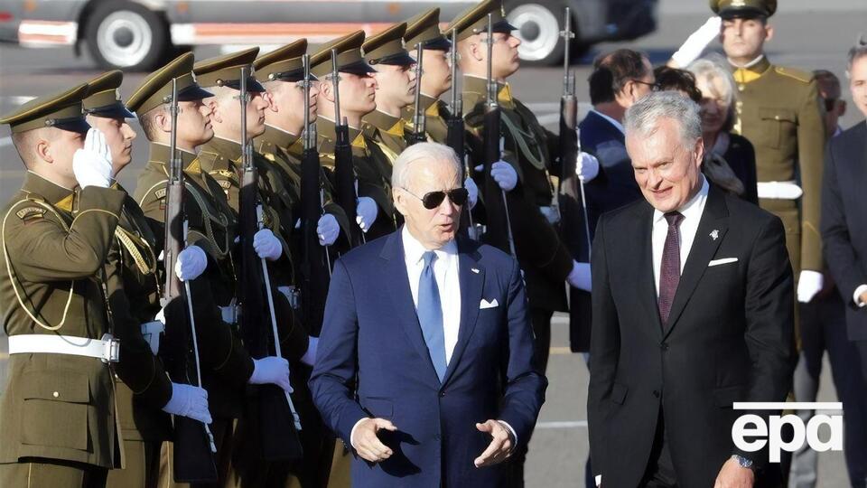 Президенты увиделись перед саммитом НАТО