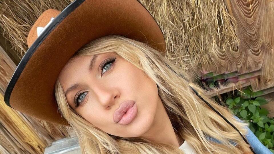 Нікітюк поділилася секретами макіяжу губ