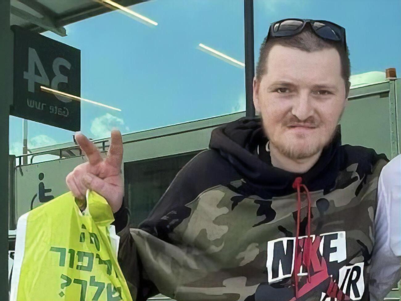 Николенко объяснил, что украинец получил травму в ДТП