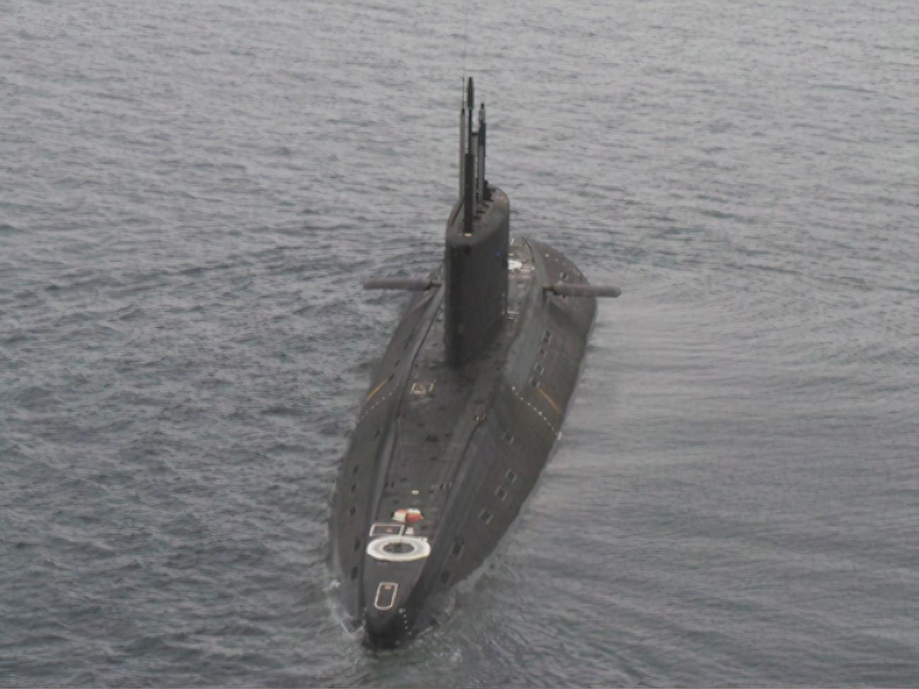 На бойовому чергуванні в Чорному морі є російський підводний човен із чотирма "Калібрами"