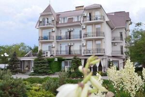 Готель "Дюна" біля Бердянська до влучання