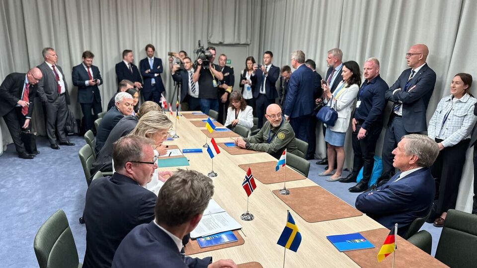 Резніков: F-16 захищатимуть небо України і східний фланг НАТО