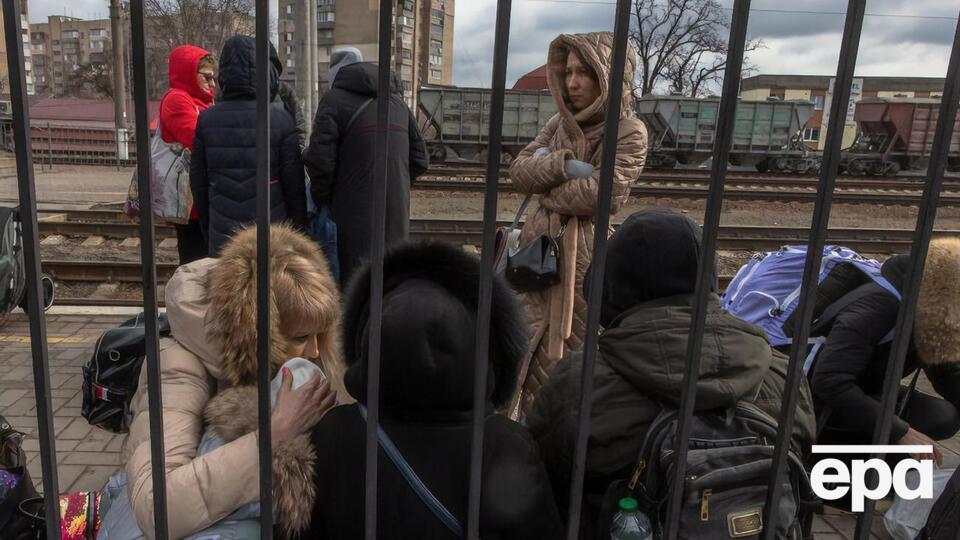 З опитування випливає, що нову роботу шукають зокрема вже працевлаштовані ВПО