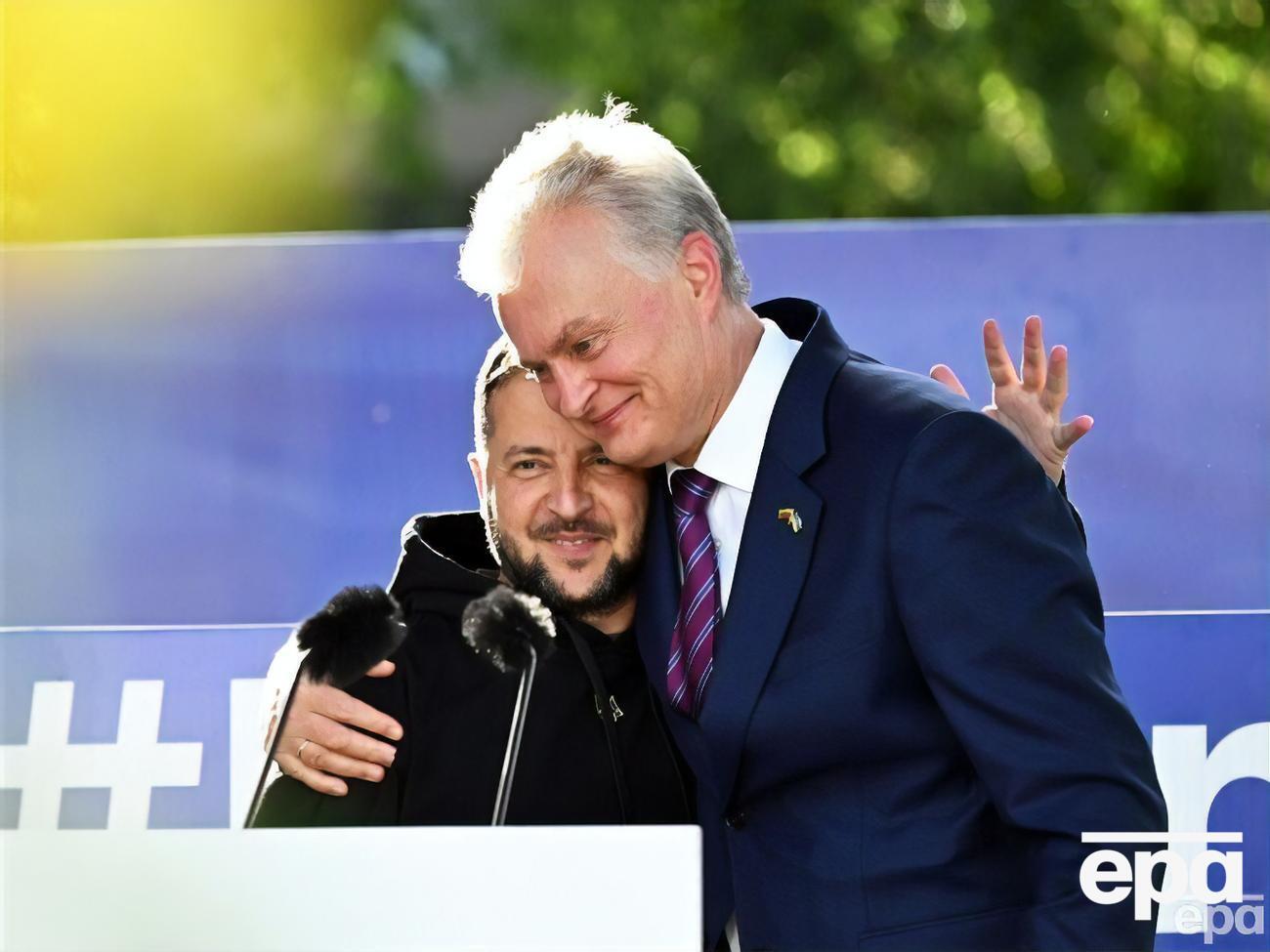 Науседа и Зеленский выступили на концерте в поддержку вступления Украины в НАТО, который прошел в Вильнюсе