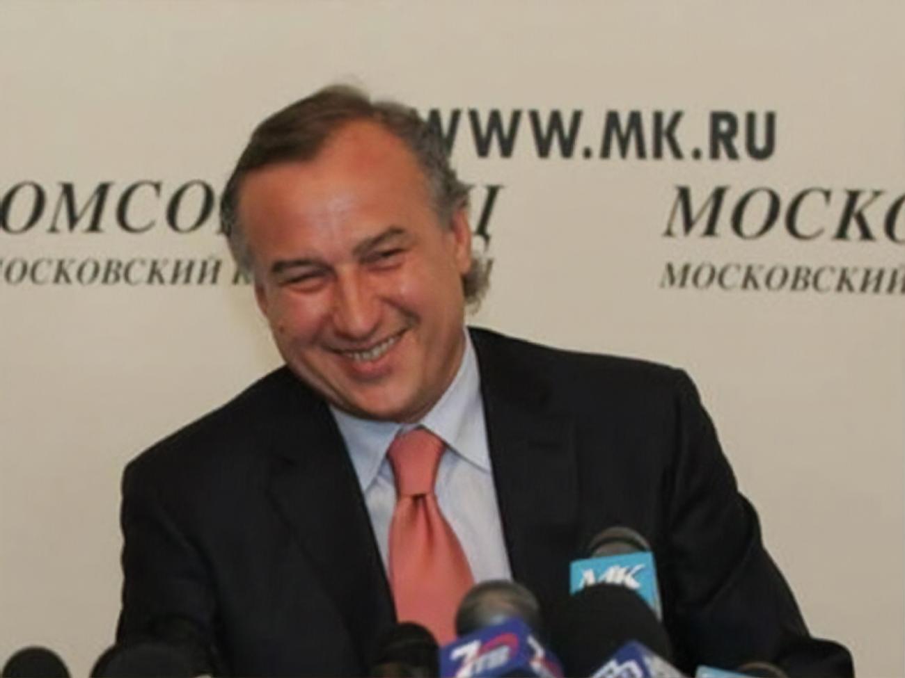 Федорычев родился в Красноярске, живет в Монако, а зарабатывает в Украине, заявил Иванов