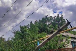 Боевые действия продолжаются, из-за чего без электроснабжения остаются населенные пункты, где энергетики не имеют доступа к проведению работ