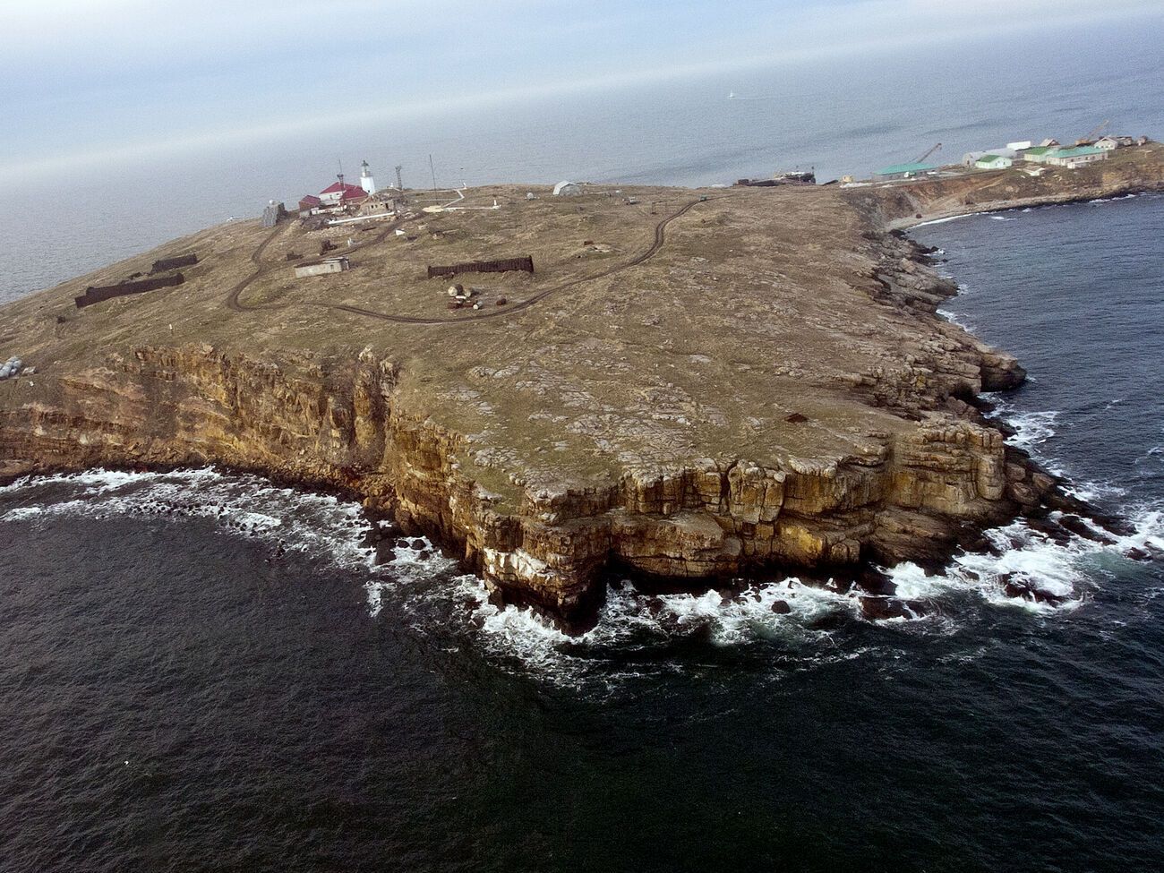 Оккупанты обстреляли Змеиный