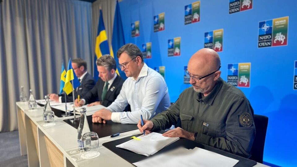 Підписання документів відбулося на полях саміту НАТО у Вільнюсі